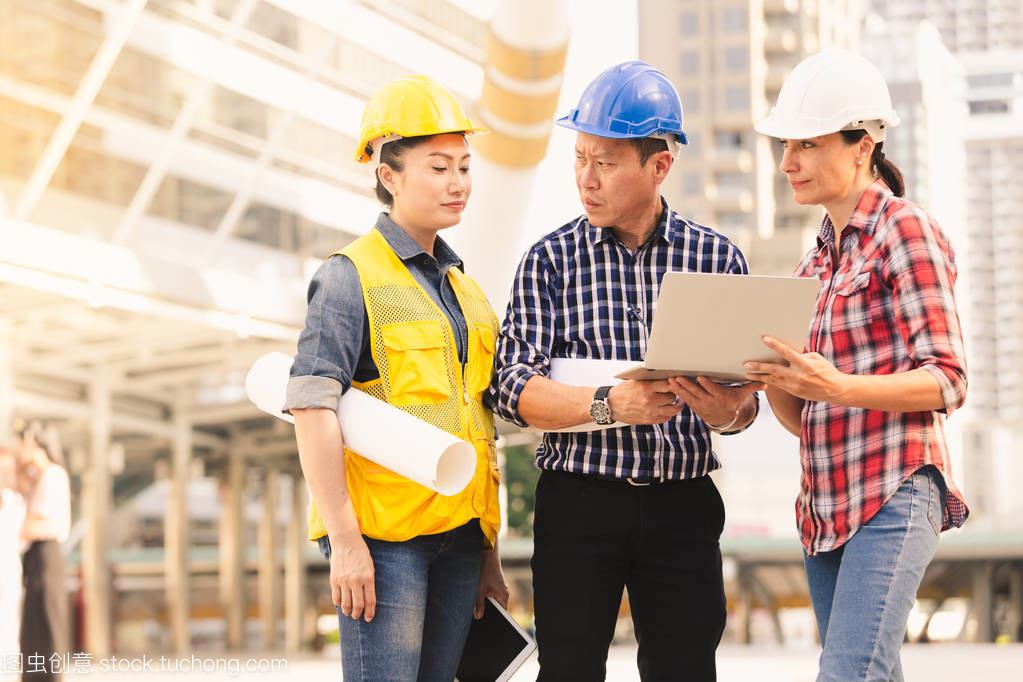 工程師、技術人才與婦女在城市筆記本計劃中的協同作用與建筑實踐創新